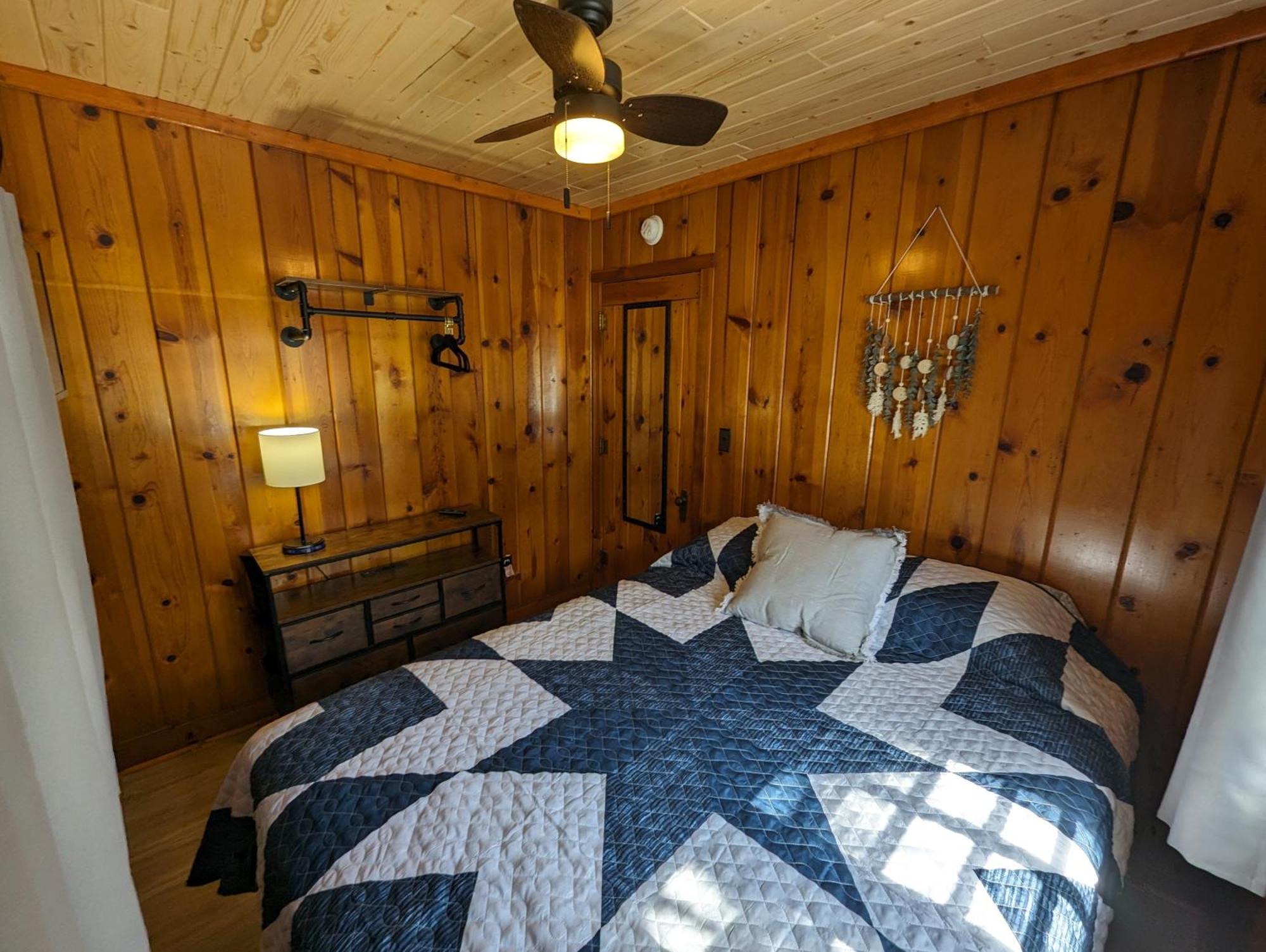 Riverside Point Resort Motel Park Rapids Δωμάτιο φωτογραφία